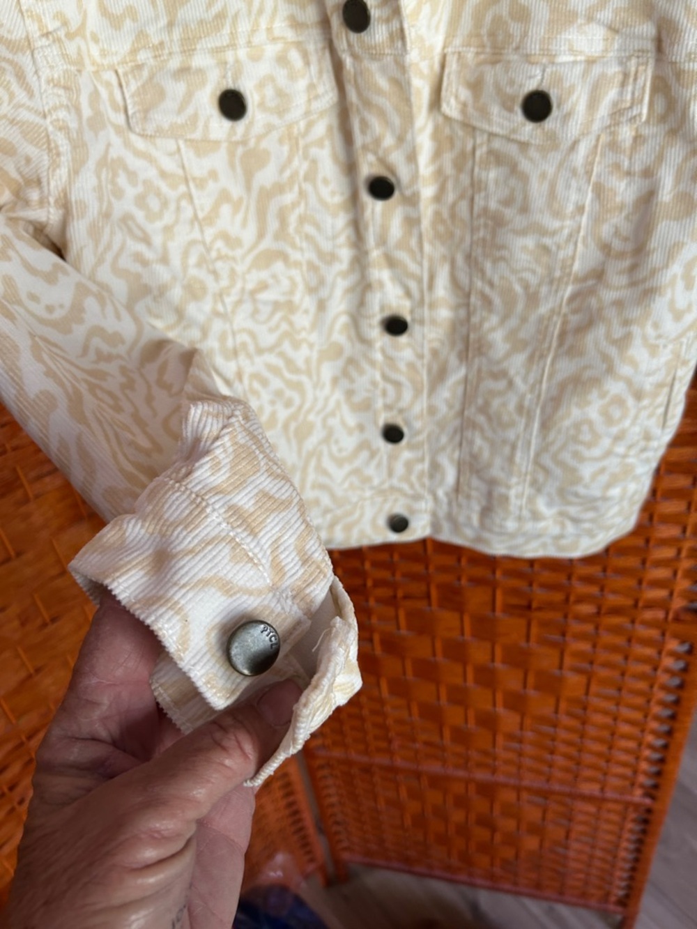 PTCL jacket - Picture 3 of 9